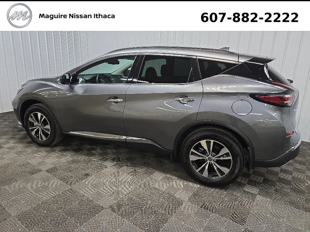 Used 2024 Gray Nissan SV image 5