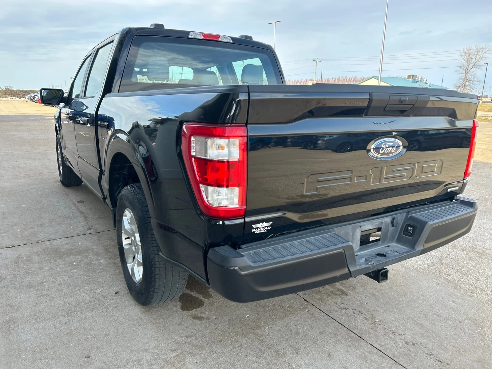 Used 2022 Black Ford XL image 6