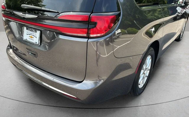 Used 2023 Gray Chrysler Touring L image 40