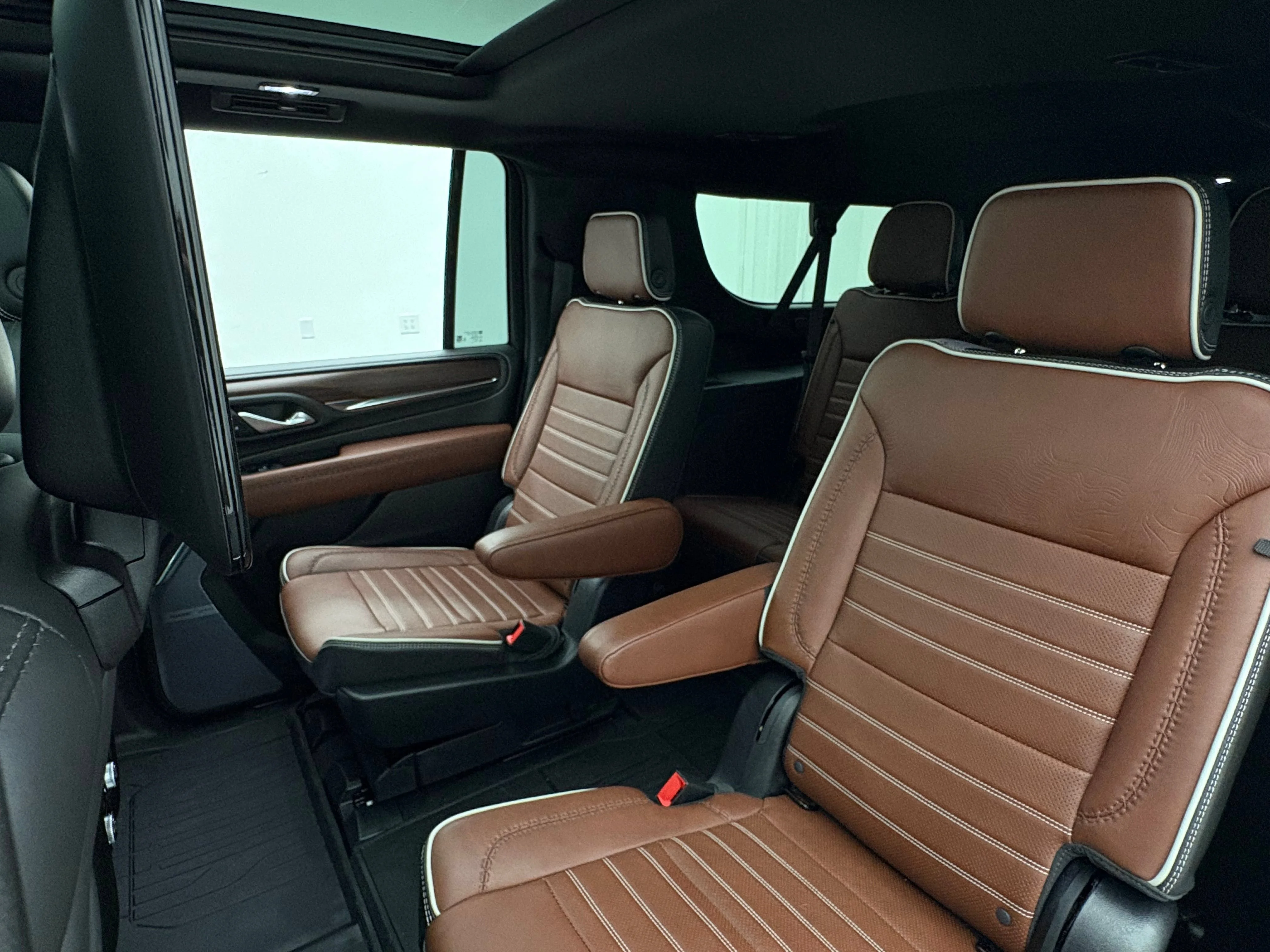 Used 2023 Onyx Black GMC Denali Ultimate image 58