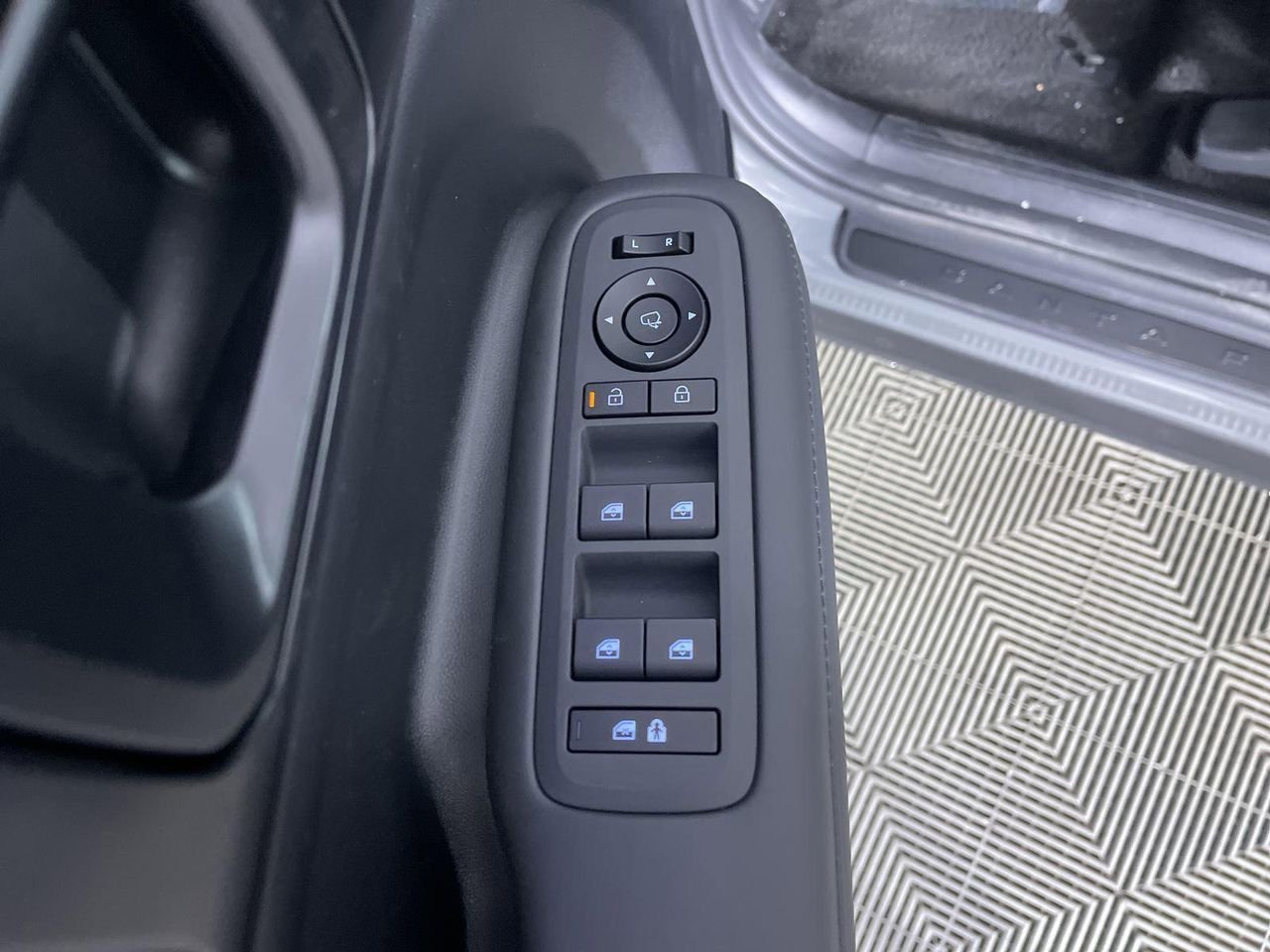 New 2026 Hampton Gray Hyundai Calligraphy AWD image 25