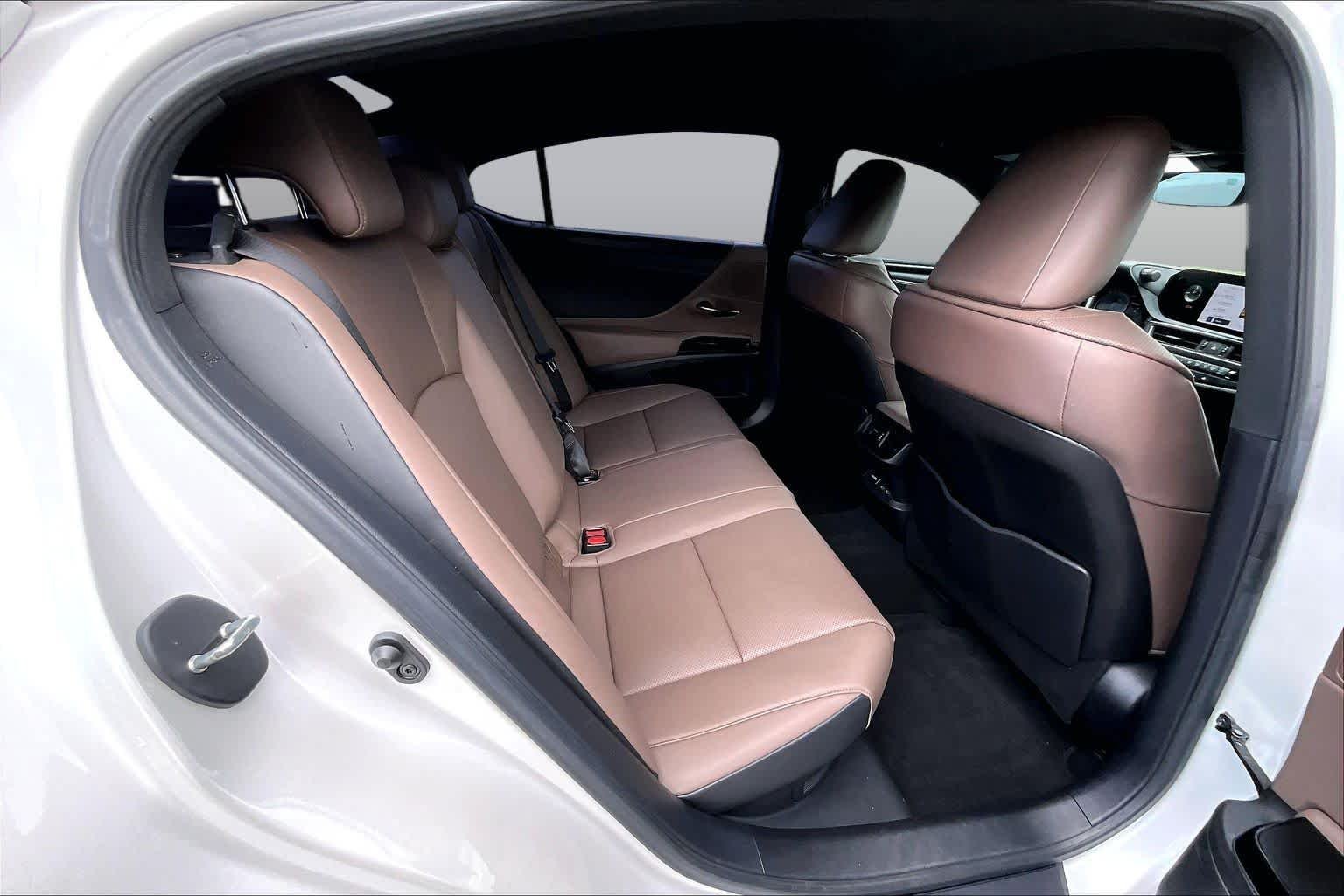 Certified Used 2025 Eminent White Pearl Lexus  image 21