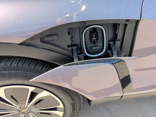 New 2026 Galaxy Gray Metallic Chevrolet LT image 31
