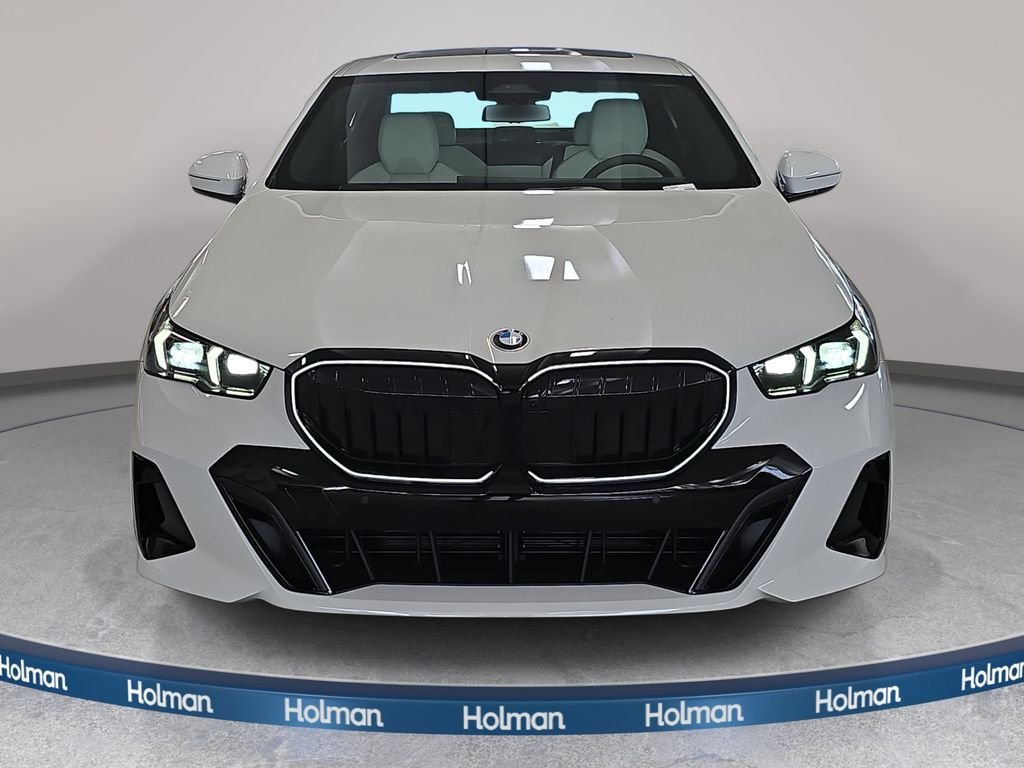 New 2027 Alpine White BMW 530i image 2
