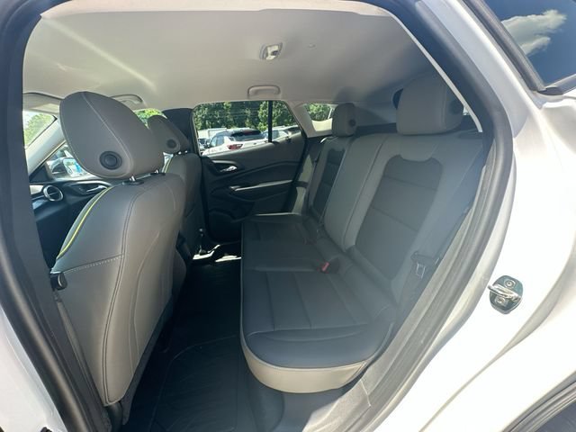 Used 2024 Summit White Chevrolet ACTIV image 27