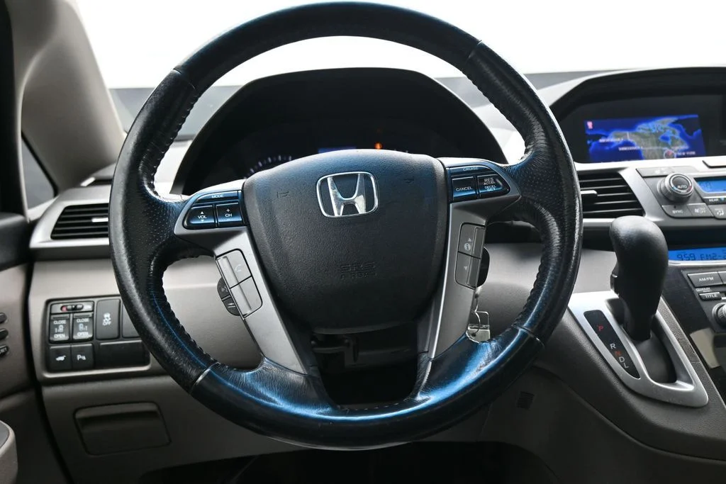 Used 2012  Honda Touring image 15