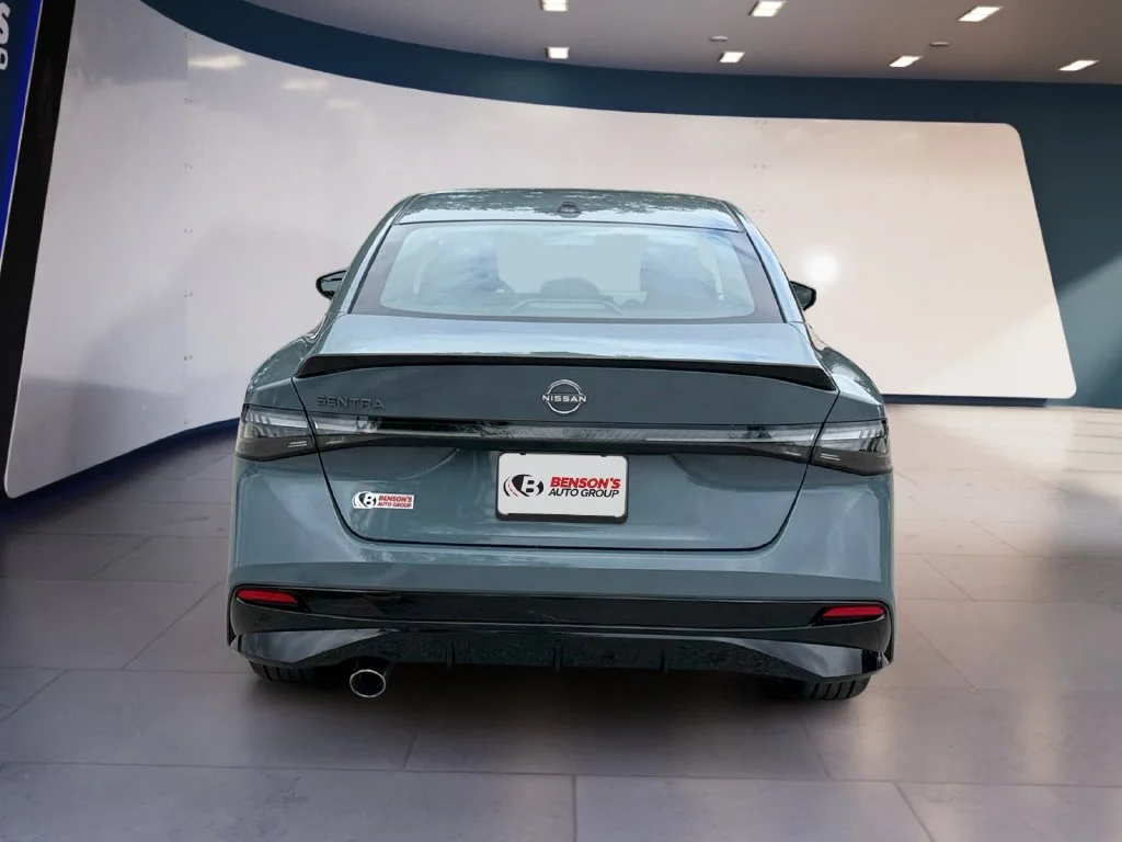 New 2027 Gray Nissan SR image 4