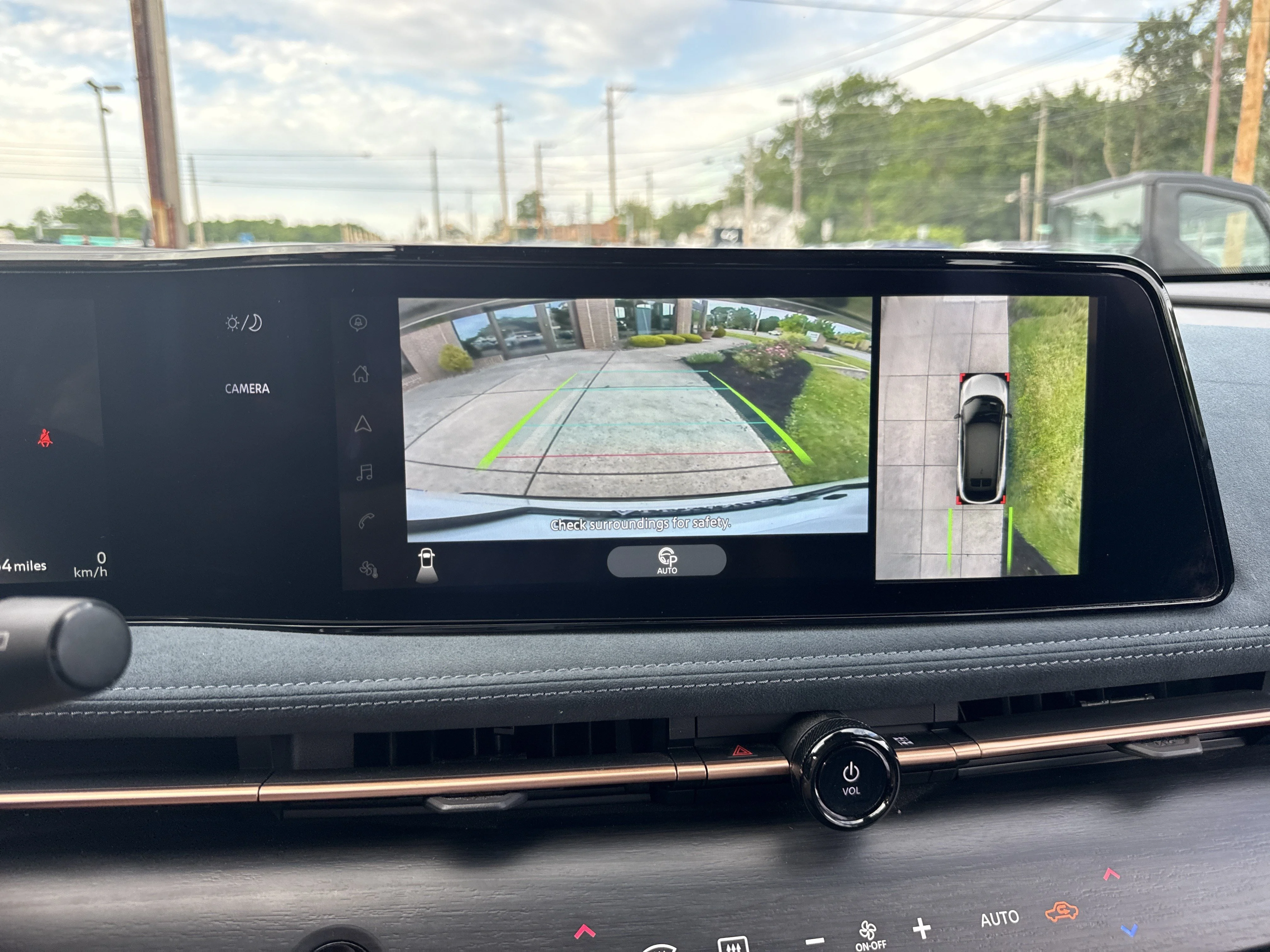 2023 Nissan Ariya Platinum+ - Photo 25