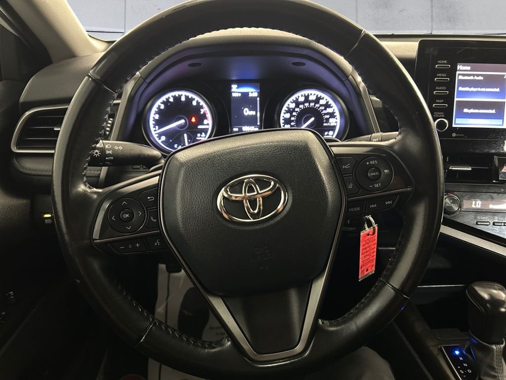 Used 2023 White Toyota SE image 9