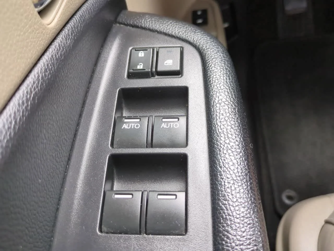 Used 2017  Honda EX-L image 24