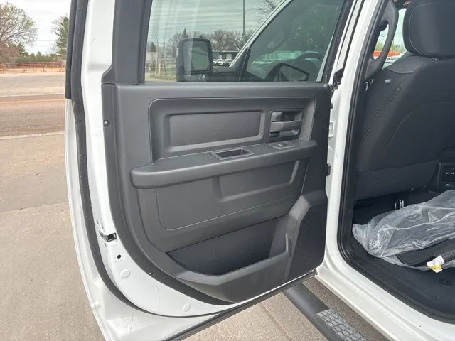 New 2026 Bright White Clear-Coat Exterior Paint RAM Tradesman image 10