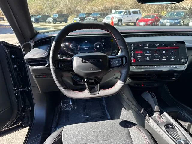 New 2026 Diamond Black Crystal Pearlcoat Dodge R/T image 17