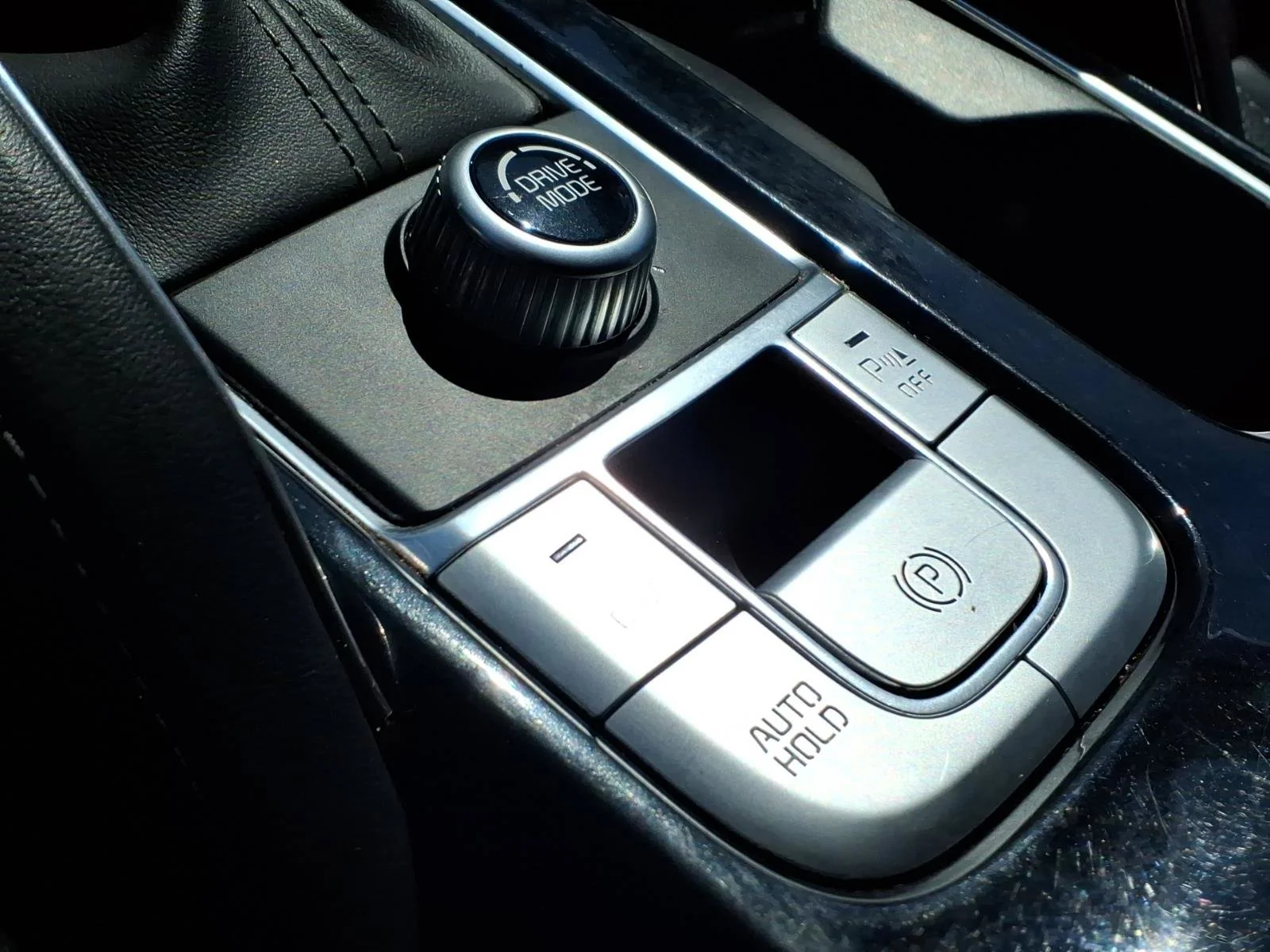 Used 2021 Glacial White Pearl Kia EX image 16