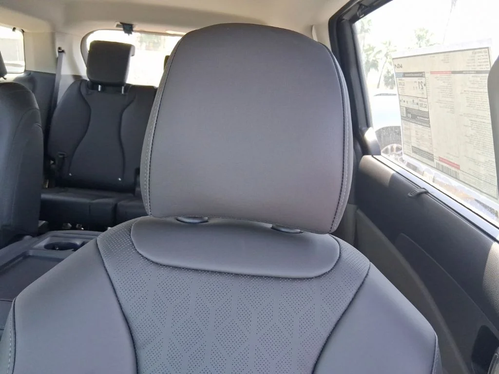 New 2027 White Kia EX image 10