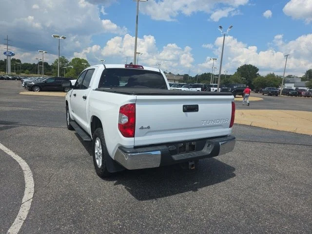 Used 2020 White Toyota SR5 image 5