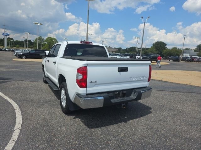 Used 2020 White Toyota SR5 image 5