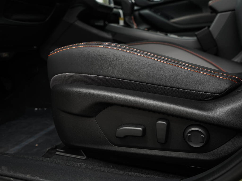 New 2026 CRYSTAL BLACK SILICA Subaru Limited Hybrid image 16