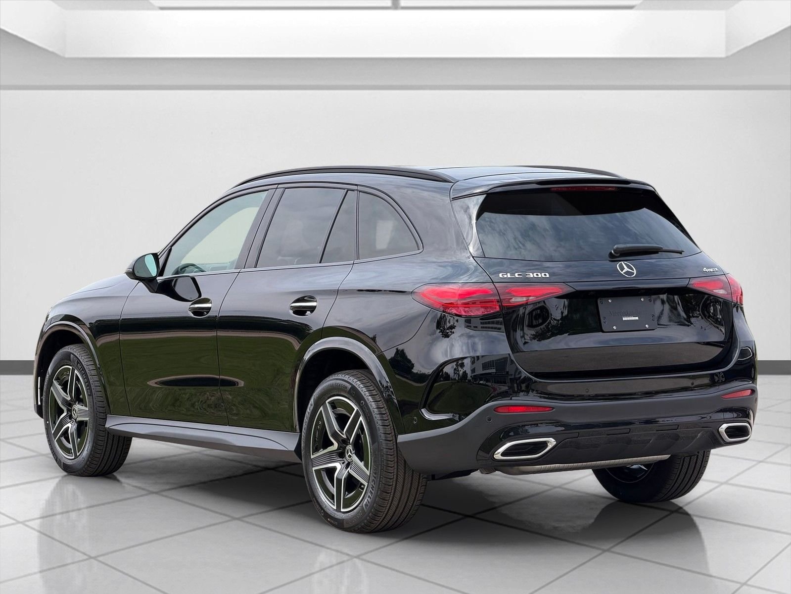 New 2026 Black Mercedes-Benz GLC 300 image 4
