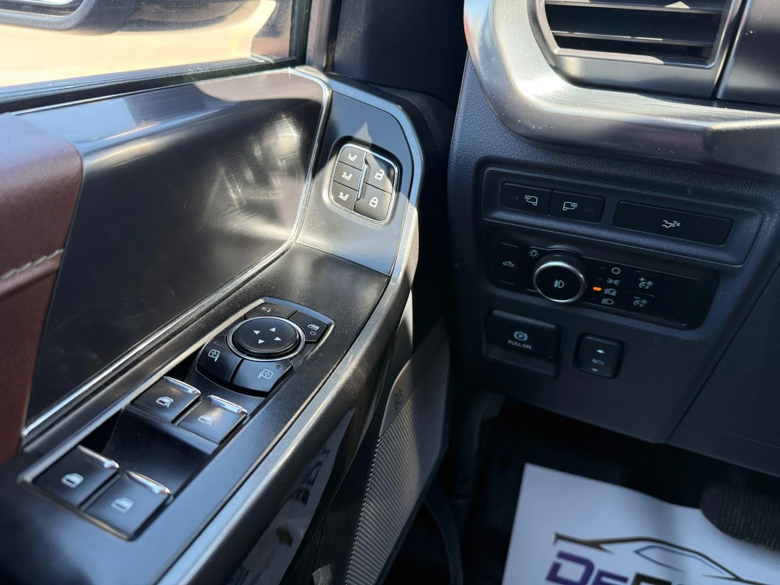 Used 2023 Agate Black Ford LARIAT image 17
