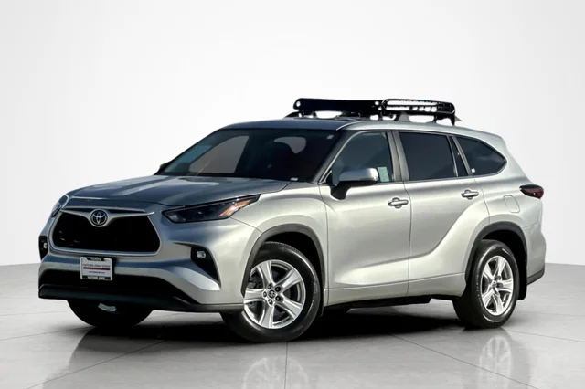 2024 Toyota Highlander LE