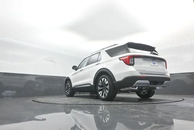 New 2026 Star White Metallic Tri-Coat Ford Platinum™ image 32