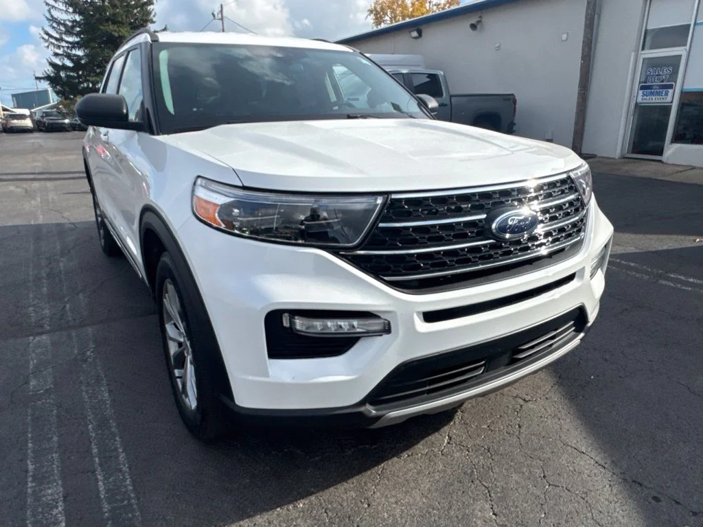 Used 2022 White Metallic Ford XLT image 55