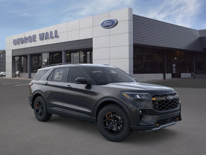New 2026 Agate Black Metallic Ford Tremor® image 30