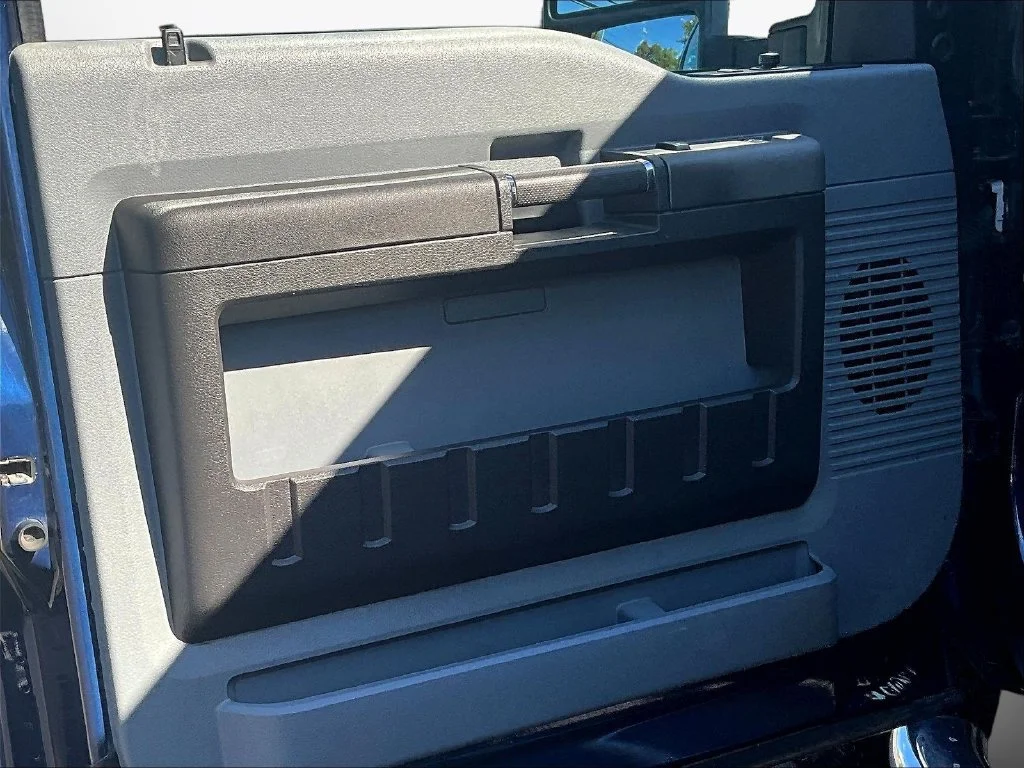 Used 2012 Dark Blue Pearl Metallic Ford XLT image 16