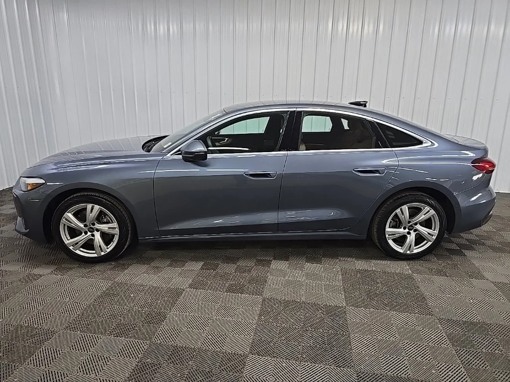 Used 2025 Horizon Blue Metallic Audi 2.0T Premium image 29