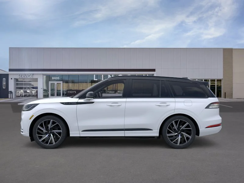 New 2026 Pristine White Metallic Tri-Coat Lincoln Black Label image 3