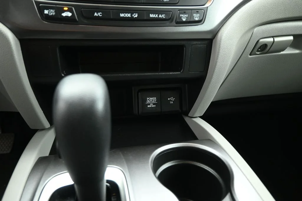 Used 2019 Black Honda LX image 17