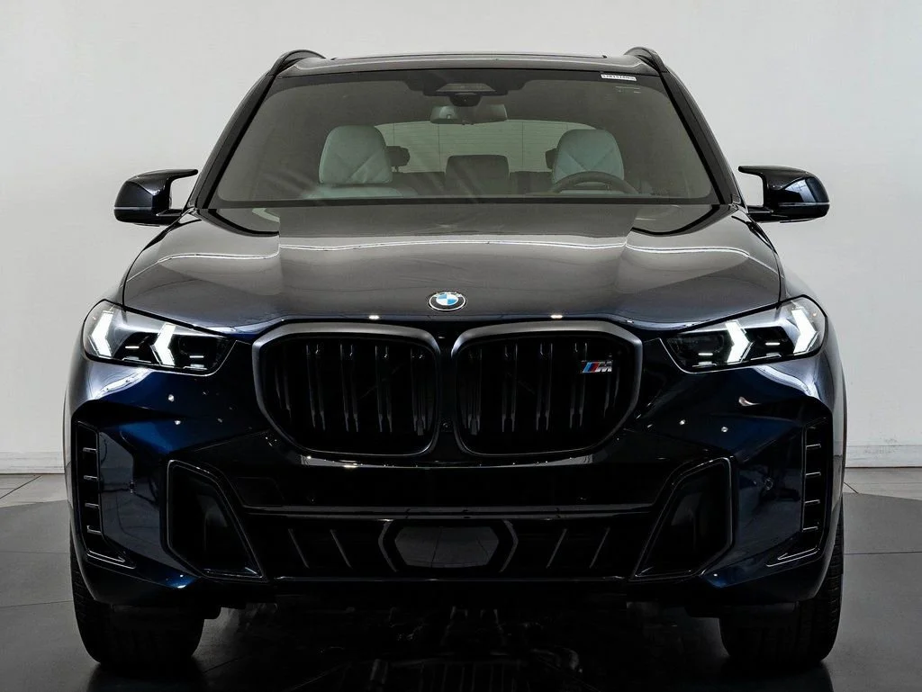 New 2026 Carbon Black Metallic BMW M60i image 2