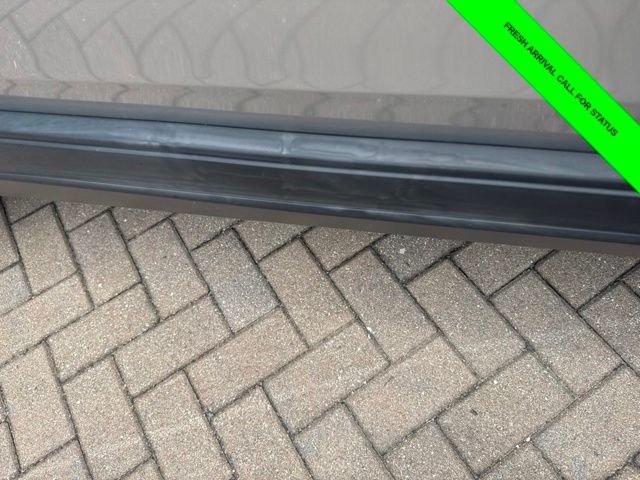 Used 2017 Lunar Silver Metallic Honda EX-L image 9
