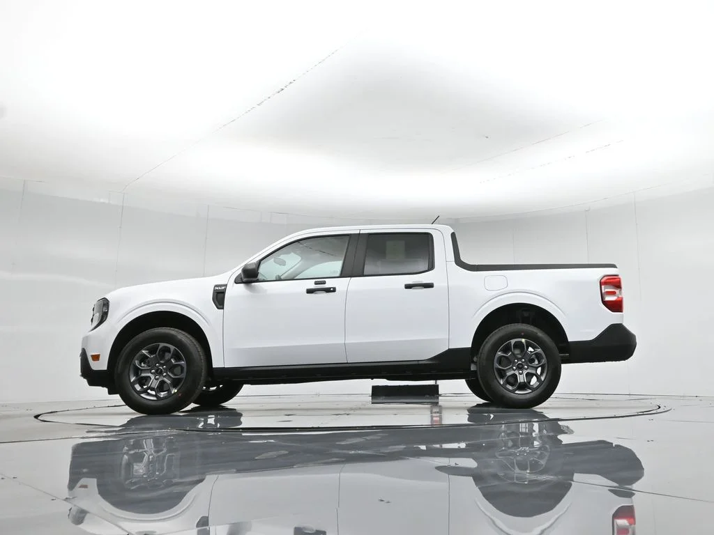 New 2026 Oxford White Ford XLT image 50