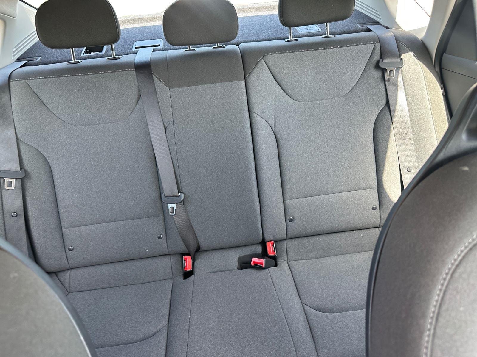 Used 2025 Snow White Pearl Kia LXS image 17