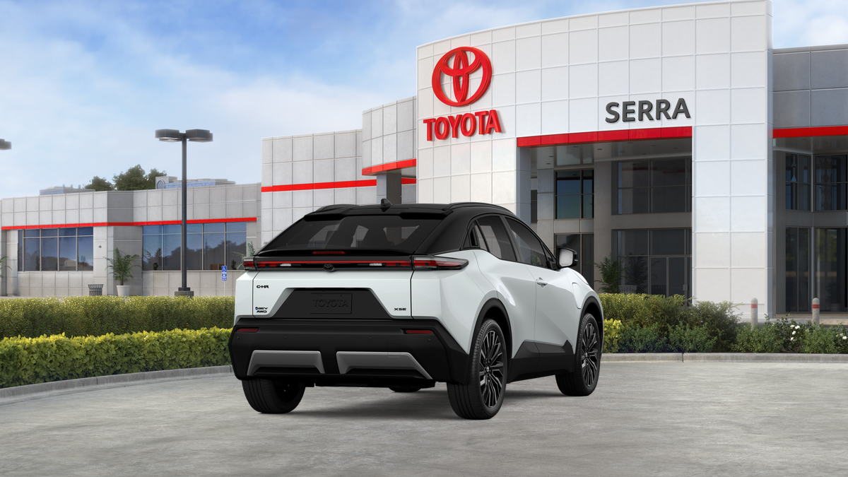 New 2026 Wind Chill Pearl with Midnight Black Metallic roof Toyota XSE image 8