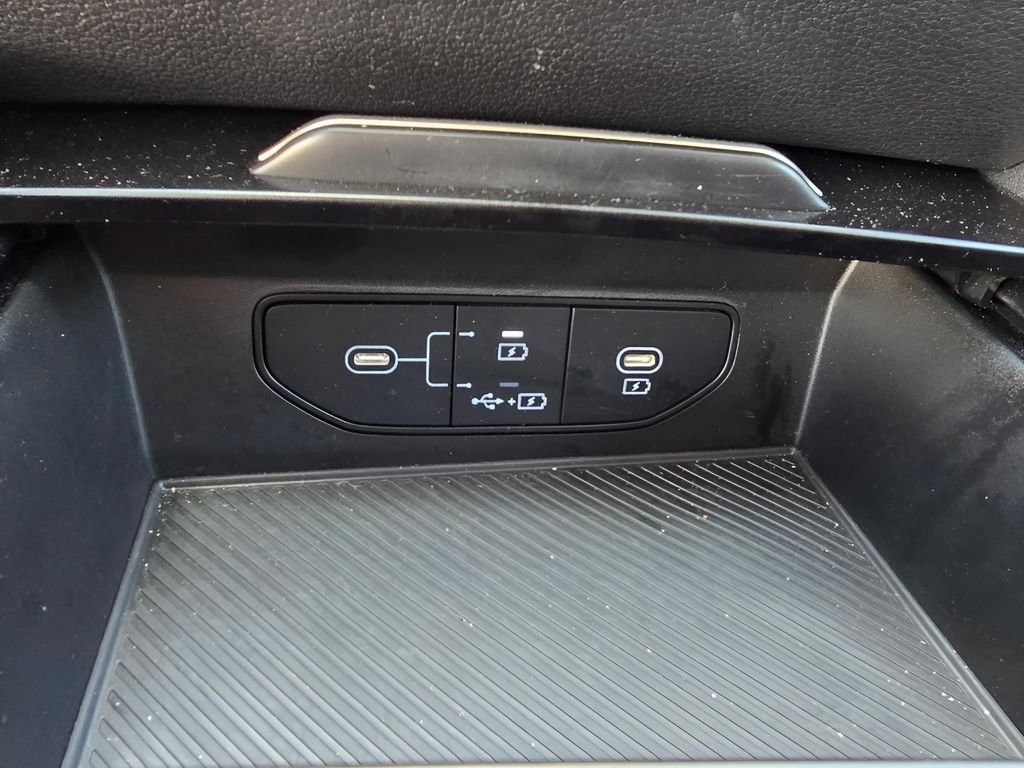Used 2026 Fusion Black Kia S image 19