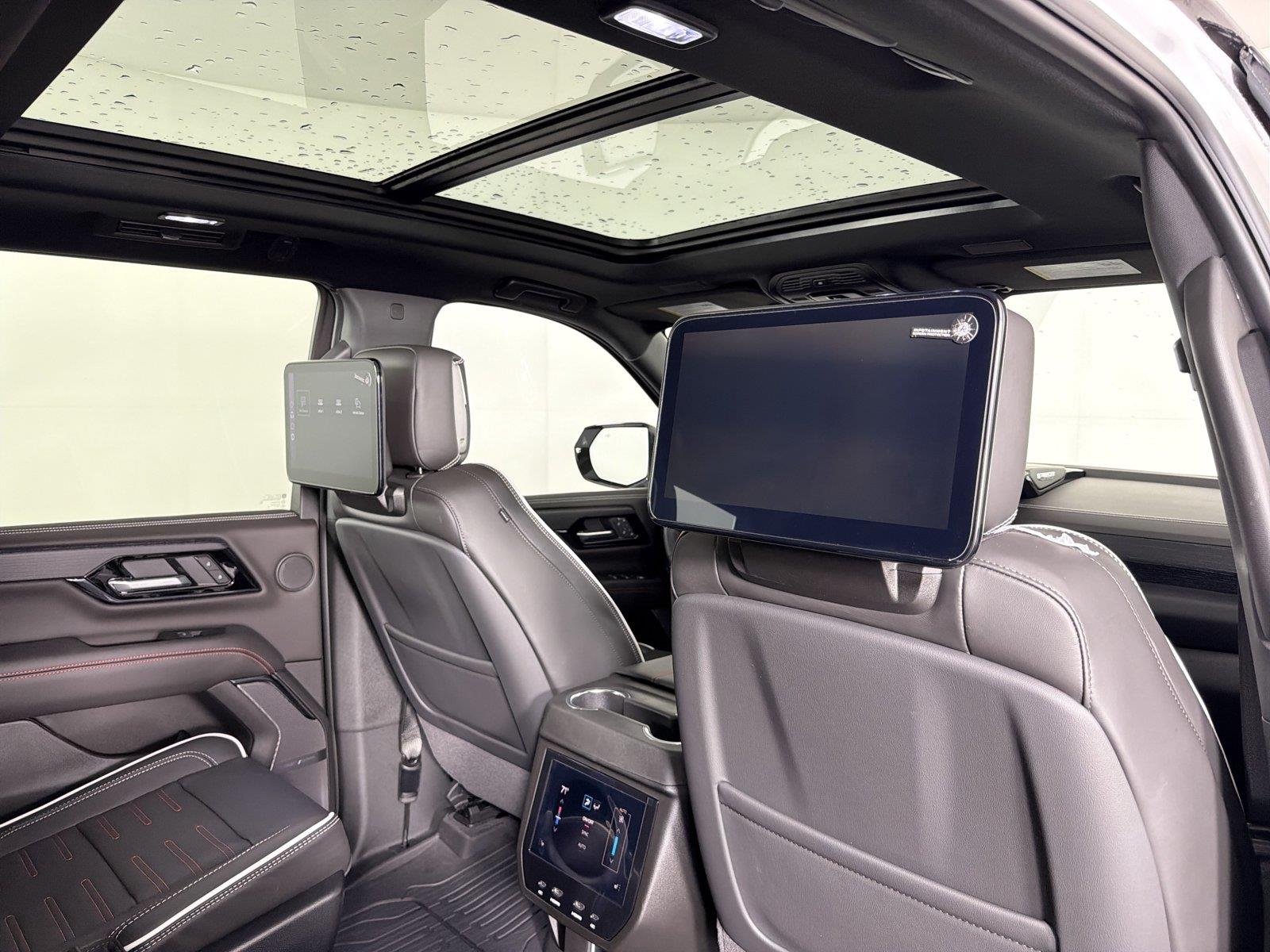 2026 GMC Yukon AT4 Ultimate - Photo 13