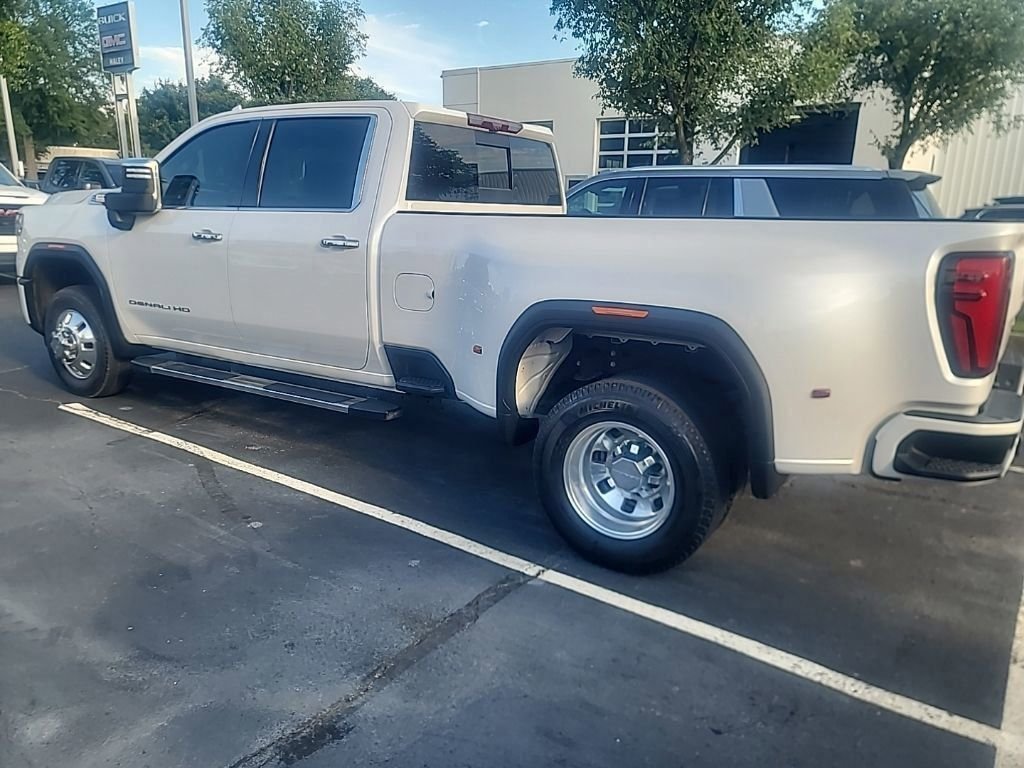 Used 2024 White GMC Denali image 6
