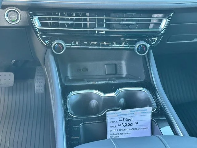 New 2026 Mosaic Black Metallic Chevrolet LT image 9