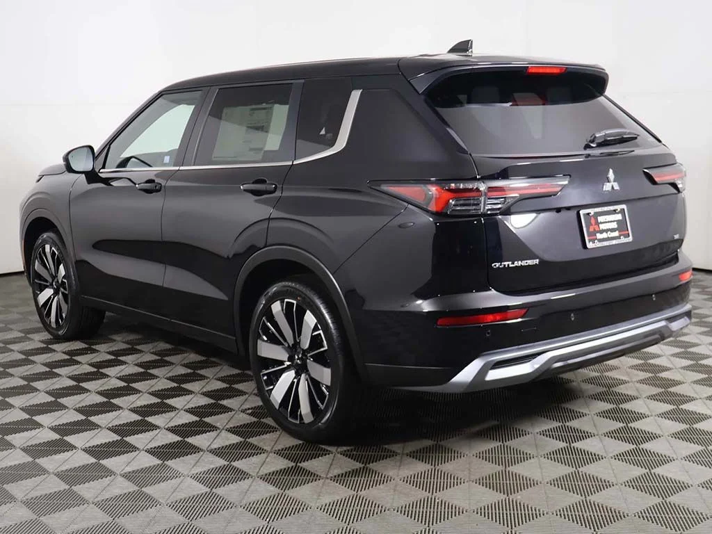 New 2026 Black Mitsubishi SE 1.5T S-AWC image 12