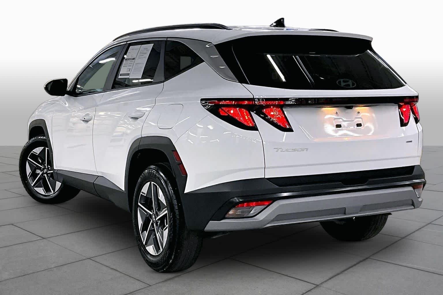Used 2026 Serenity White Pearl Hyundai SEL image 12