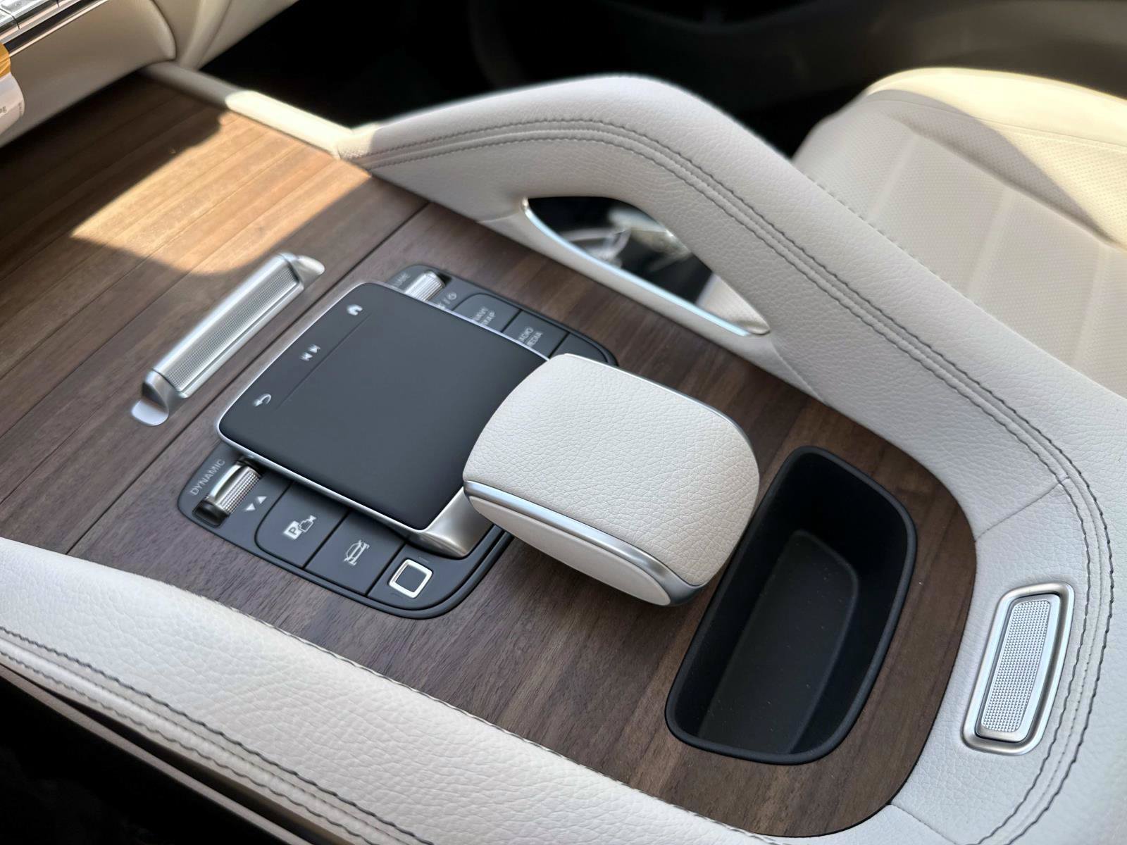 New 2026 Twilight Blue Metallic Mercedes-Benz 350 SUV image 29
