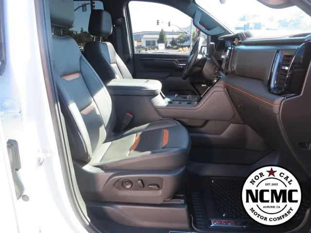 Used 2025 White GMC AT4 image 57