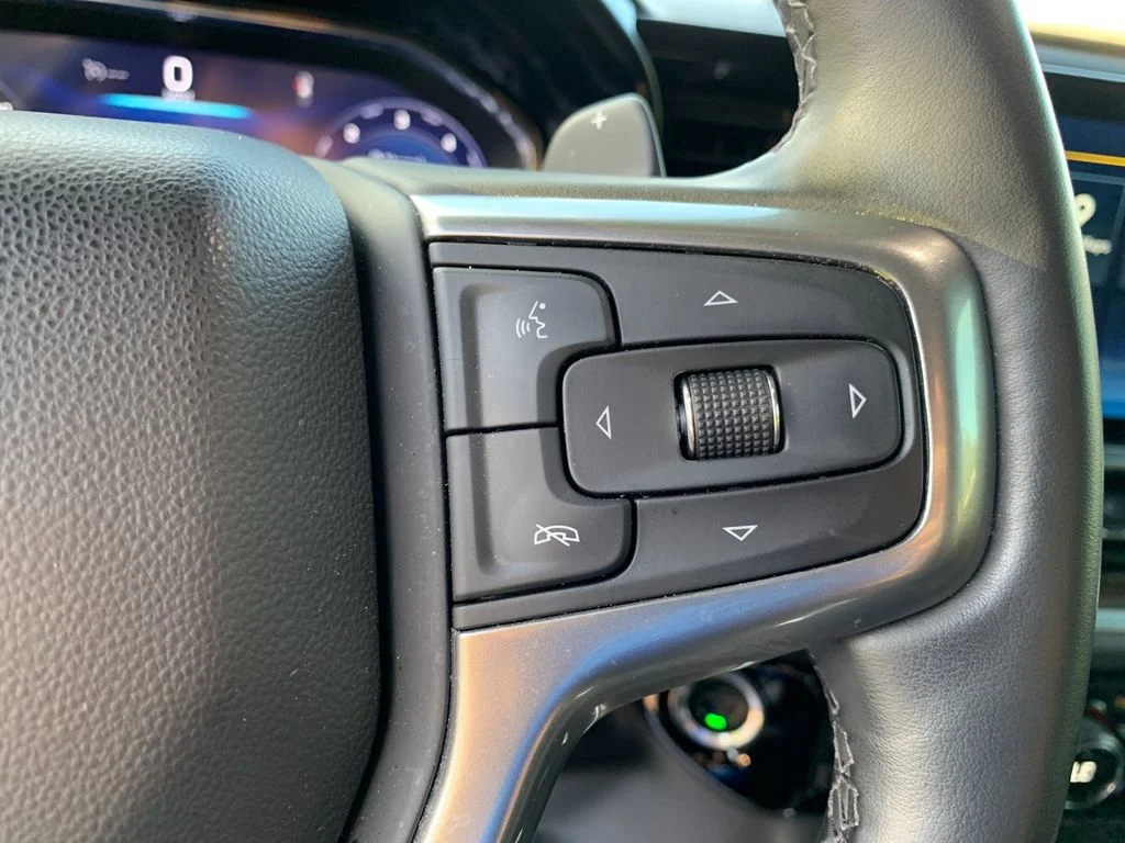 Used 2025 White Chevrolet LT Trail Boss image 28