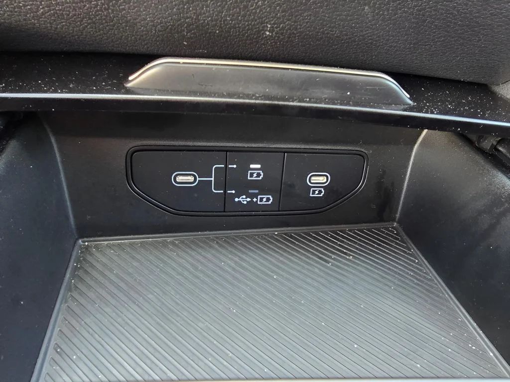 Used 2026 Fusion Black Kia S image 19