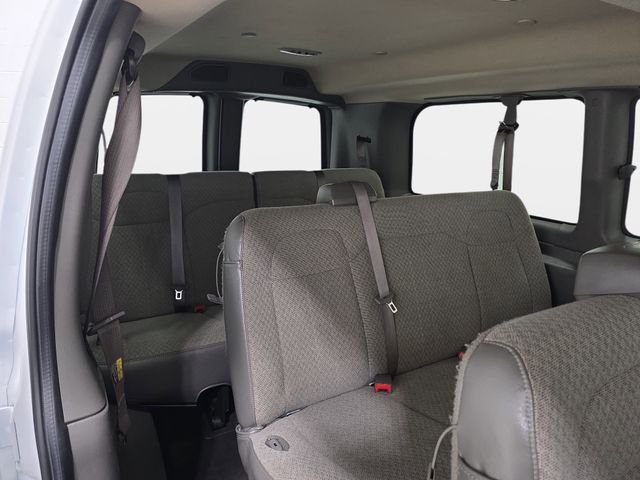 Used 2022 White Chevrolet LT image 32
