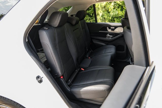 Used 2024 White Mercedes-Benz GLE 580 image 47