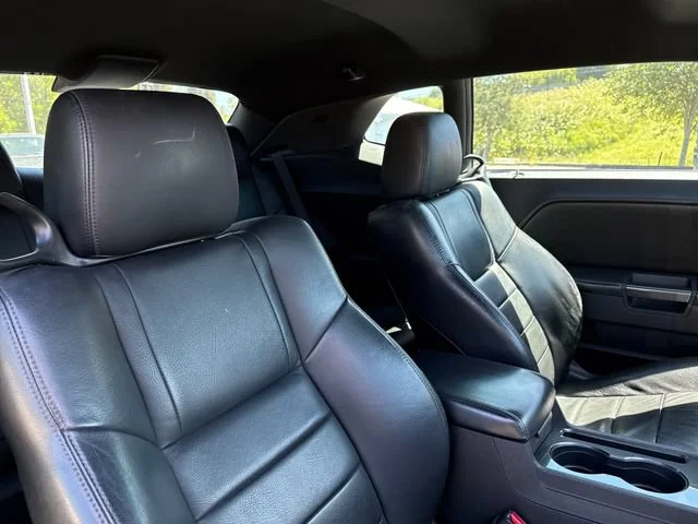 Used 2009 Brilliant Black Pearl Dodge R/T image 16