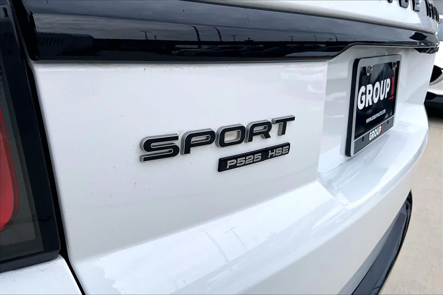 Used 2021 Fuji White Land Rover HSE Dynamic image 10